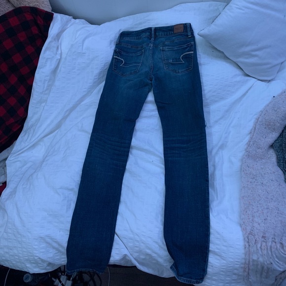 Super cute ripped jeans! - Picture 3 of 3